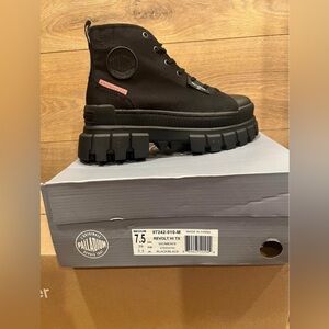 🖤 PALLADIUM REVOLT HI TX PLATFORM BOOTS – BLACK